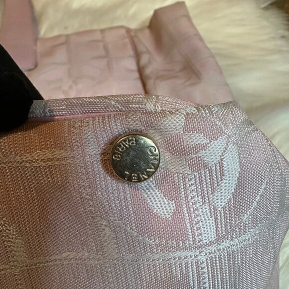 Authentic Chanel CC Logo Travel Line Large Nylon Tote Bag Light Pink - Picture 9 of 16